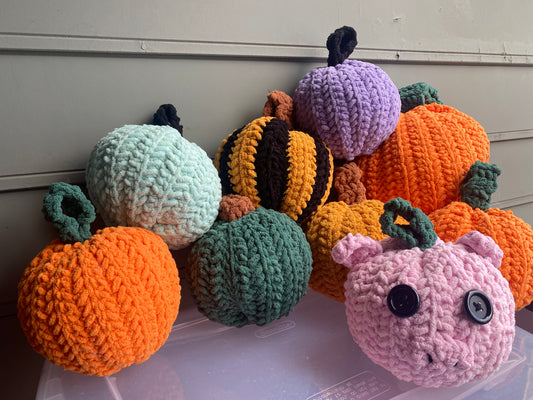 Crochet plush pumpkins small